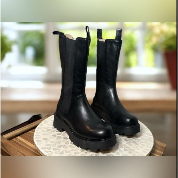 Vagabond Shoemakers Cosmo 2.0 Tall Black Leather Lugged Pull-On Boots EU 37 US 7 - Picture 3 of 12
